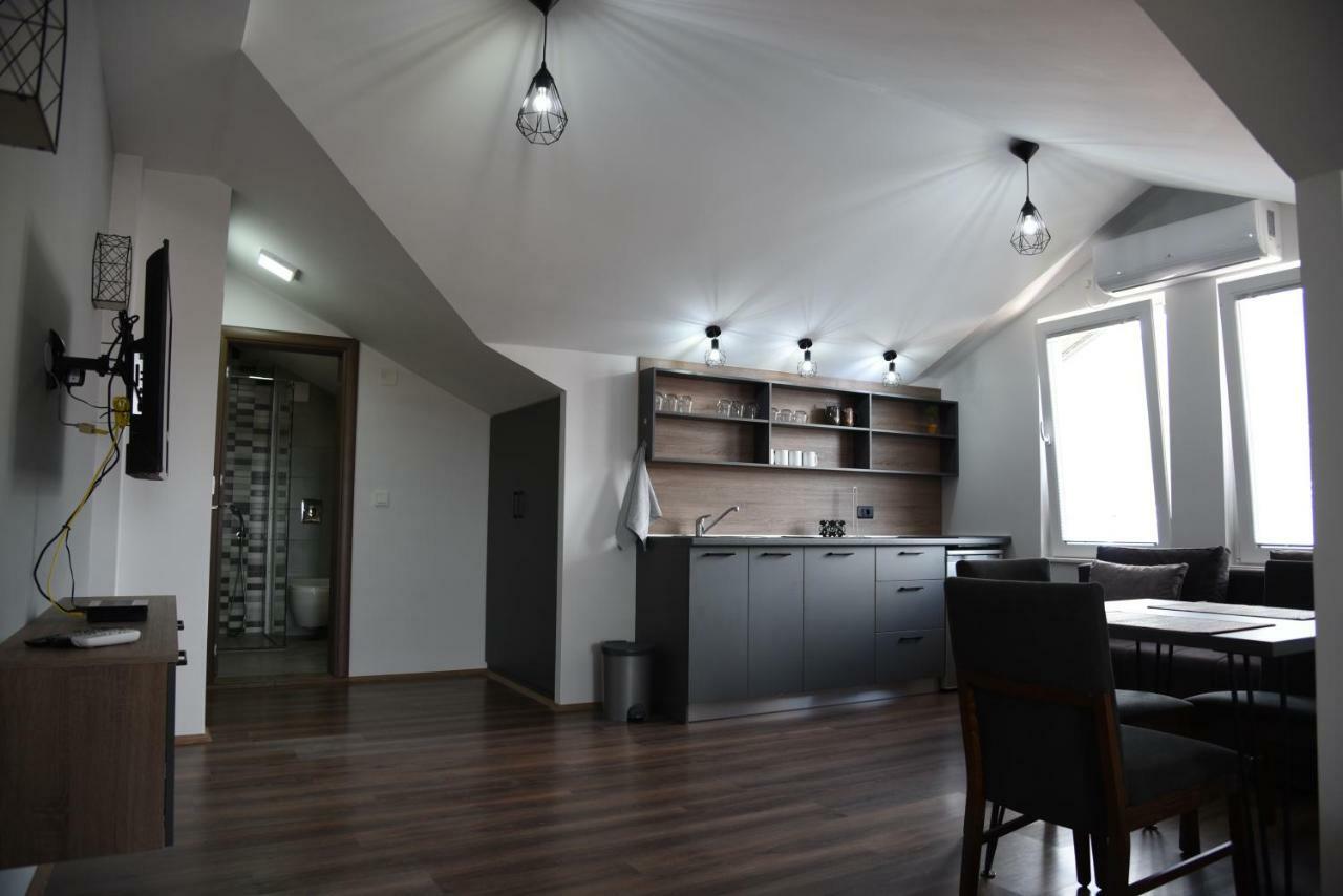 Mihail'S Apartments In Ohrid - 2 외부 사진